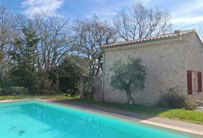 Villa-piscine Mazet provençal sous les chênes_Fuveau